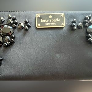 GUC Kate Spade Wallet. Wilson Road Embellished Wallet